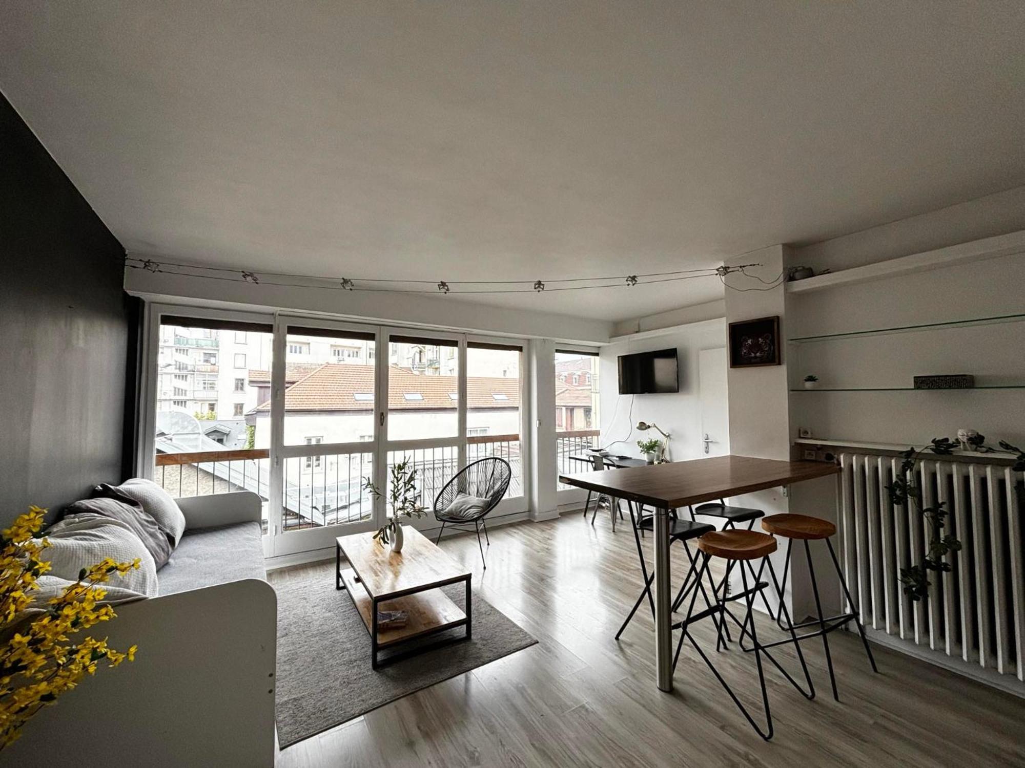 Appartement Hypercentre A 2 Min Du Lac Annecy Bagian luar foto