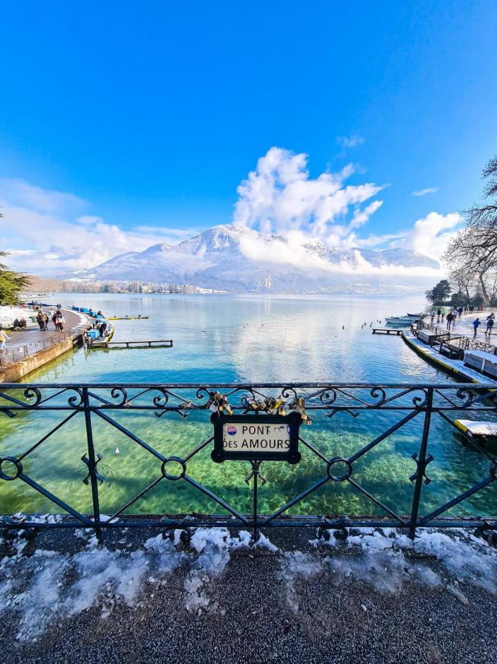 Appartement Hypercentre A 2 Min Du Lac Annecy Bagian luar foto